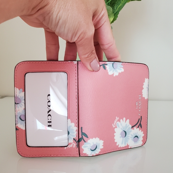 Coach Daisy Card Case In Bubblegum Multi - Picture 3 of 6